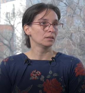 A person wearing glasses

Description automatically generated with medium confidence