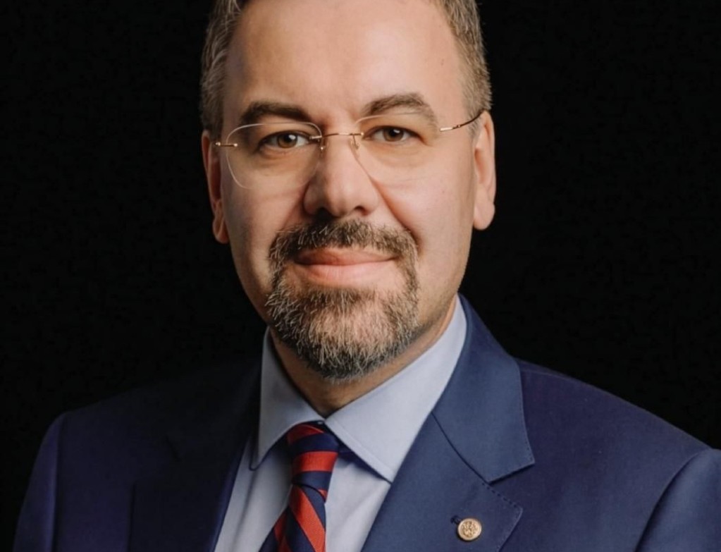 Leonardo BADEA, ...