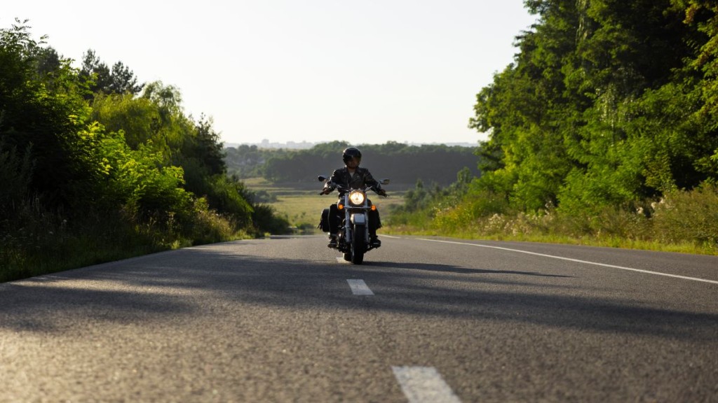 Motociclistii, tot mai aproape de ...