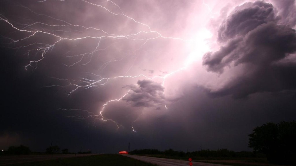 UNSAR: Romanii – din ce in ce mai constienti de fenomenele meteo extreme