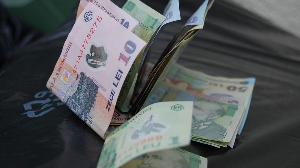 Economie la limita recesiunii: ...